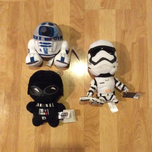 NWT Star Wars 6-9" plush - Picture 2 of 4